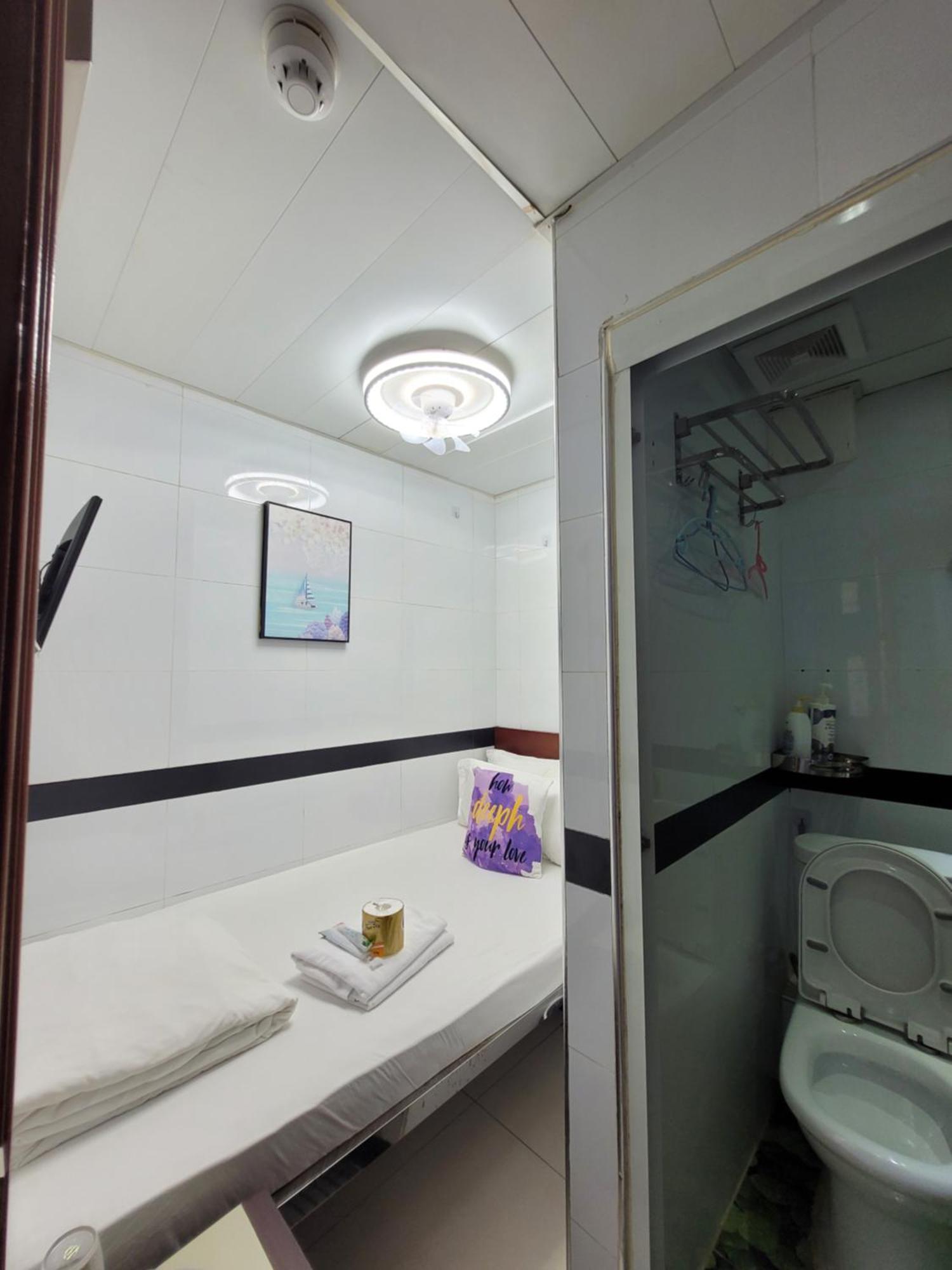 Apple Hostel Hong Kong Bagian luar foto