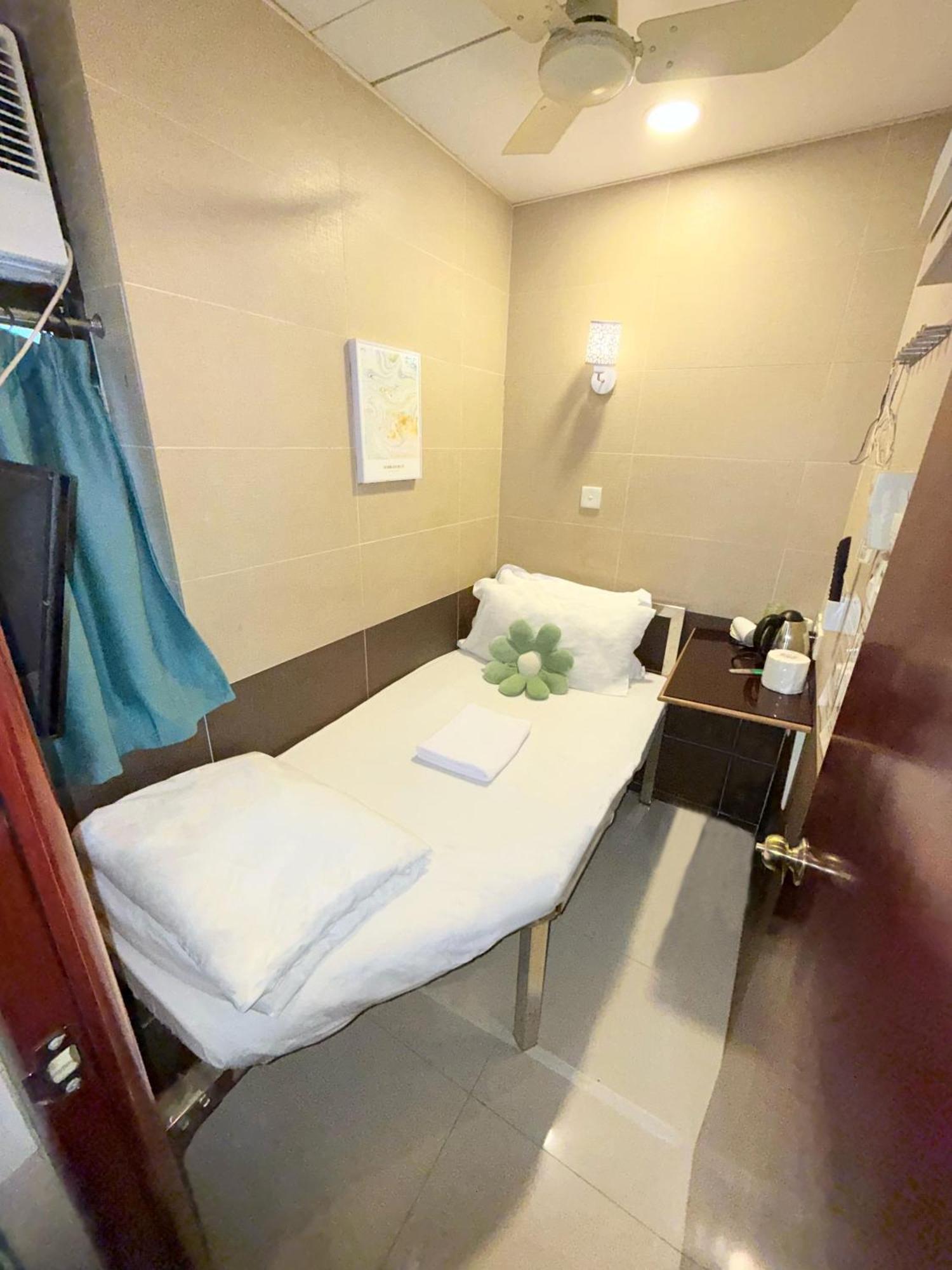 Apple Hostel Hong Kong Bagian luar foto